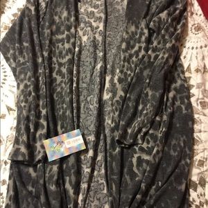 EUC Lularoe leopard Sarah M